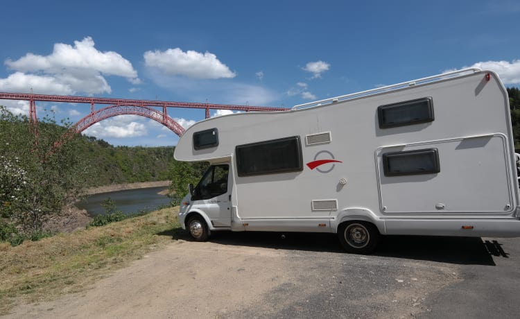 ! CURRENTLY NO RENTAL POSSIBLE! Nice 6 (+1) person camper!