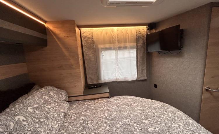 Dignity  – Insurance Included New 4 Berth with Fixed Bed 