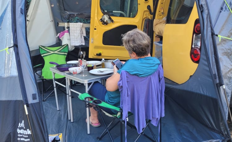 Postbusje – Micro camping-car sympathique