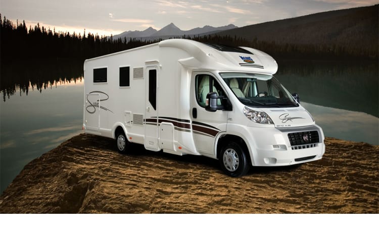 MC Louis MC4 Sovereign – Bella completamente attrezzata MC Louis camper pronto ad andare