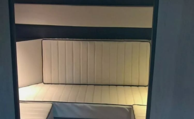 JIMMY – 2 berth Iveco Daily LWB camper conversion