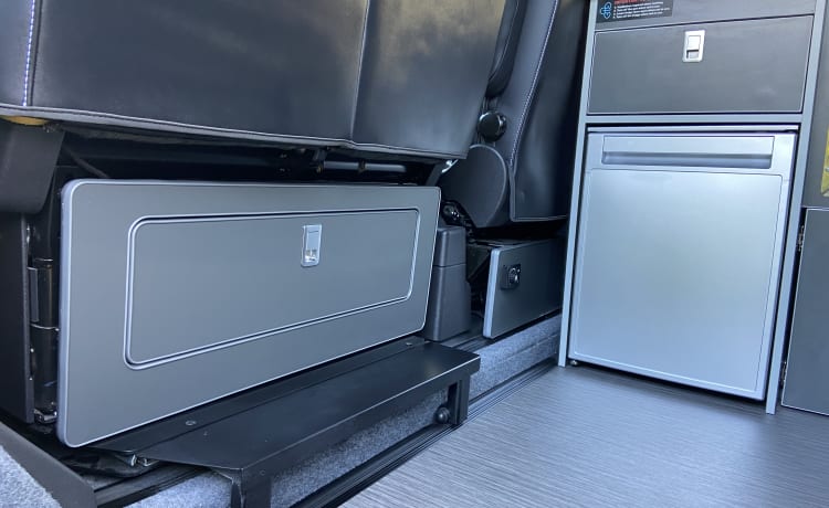 Luxuriöses 4-Bett-Aufstelldach mit Isofix-Sitzen – Ford Transit Custom