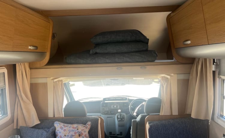 4 berth ford rimor koala