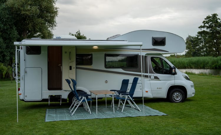 Brutus – 2018 - Luxe Hymer Carado met 6 slaapplaatsen met veel comfort