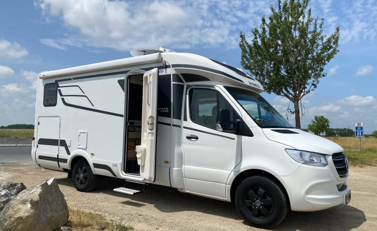 De luxe camper – 2 pers. Hymer Whiteline B600 con aria condizionata semi-integrata del 2020