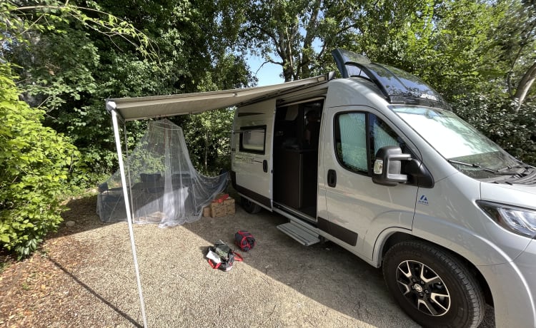 Dr Livingstone – Nouveau sommet possl, camping-car de l'année avec toit ouvrant