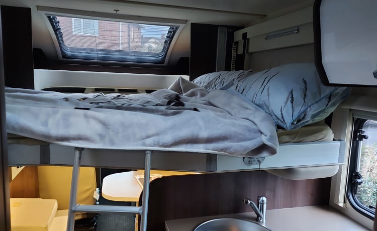 South Coast Explorer – 4 berth Roller Team Coachbuilt from 2017