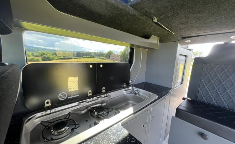 Pop top fun – 4 berth Renault rooftop from 2016