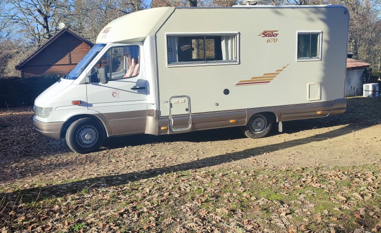 Rimor mercedes – Ideal for small family or couple