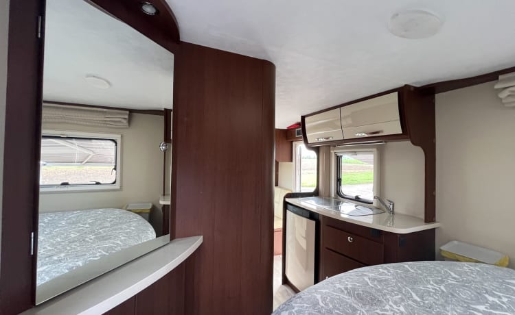 Mobieltje – Luxe familie camper met complete uitzet!