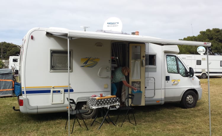  MIMI – NOLEGGIO CAMPER