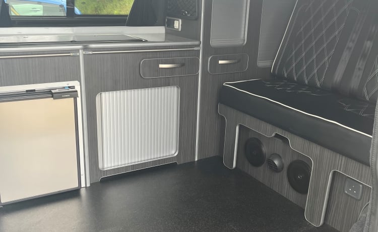 Vanessa – Volkswagen T6 Wohnmobil 4 Schlafplätze