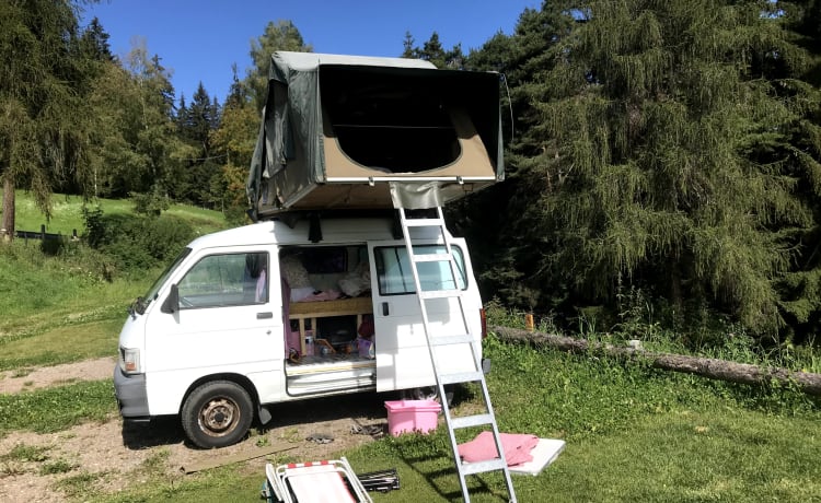 Too cute compact camper