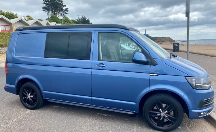 Modern High-Spec 4-Berth VW Campervan!