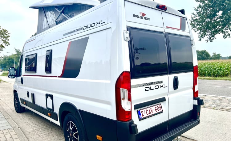 Loft On Wheels 3.0 – Roller Team Camper Bus volle Option 4 Personen