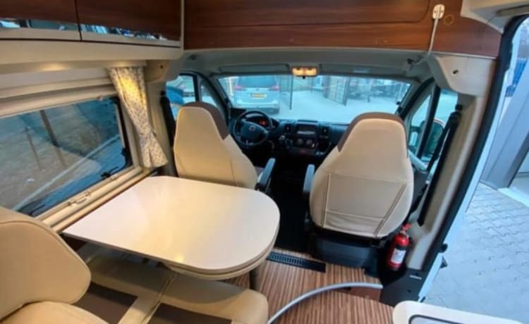 Adria Bus Camper 2 Pers