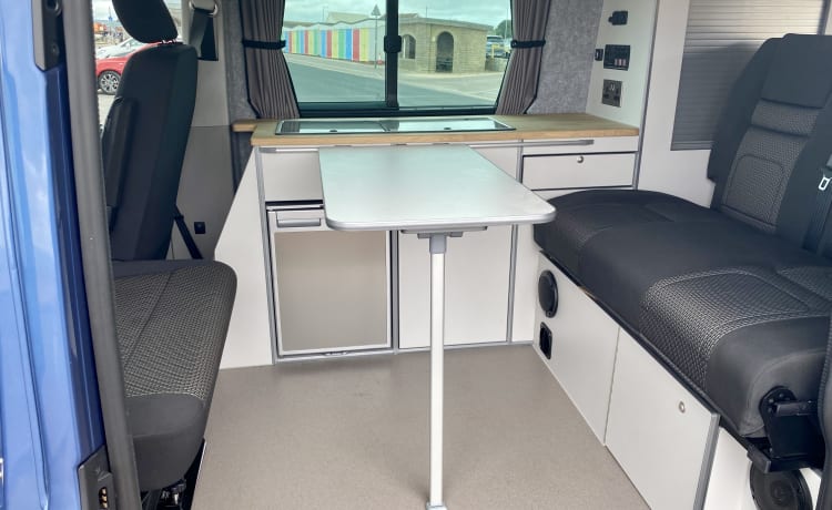 Modern High-Spec 4-Berth VW Campervan!