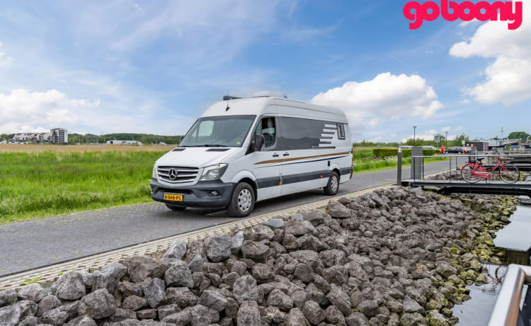 Luxe Camper Bus – M.B. Sprinter 2p met Aut. en Airco 2016