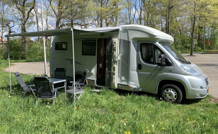 Atmospheric and complete Chausson motorhome for your journey with complete freedom