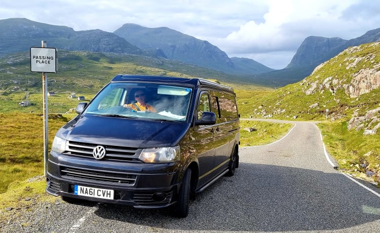 Monika – Vw Familie T5 - LWB Wohnmobil für 4 Personen