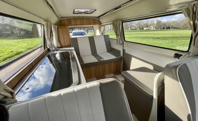 Dotty  – 2 berth Volkswagen campervan from 1972