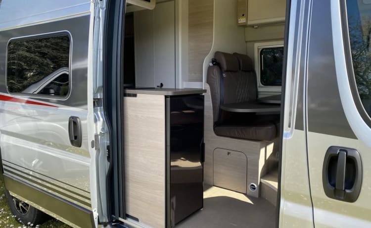 Full option 4p POP-UP Bus camper