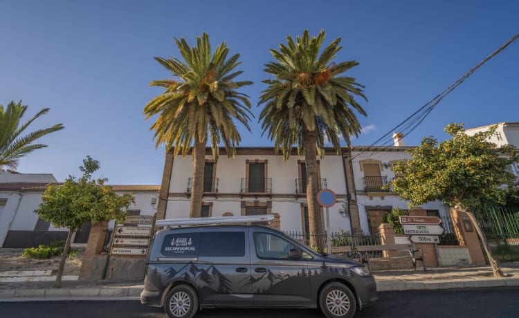 Dani – On an adventure with the EscapeVan through Andalusia from Spain!