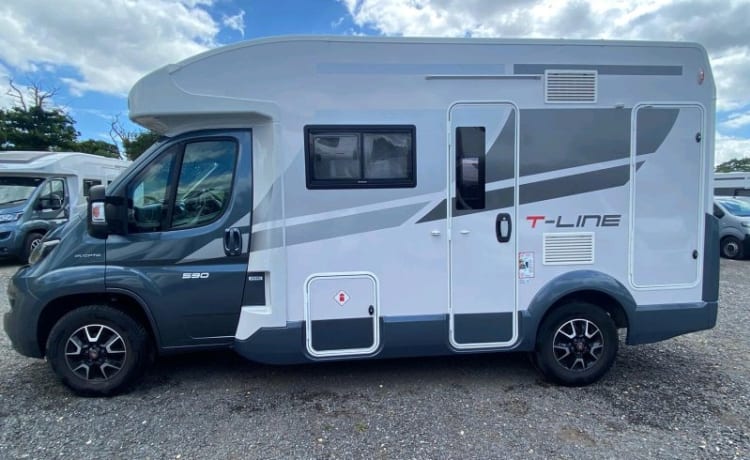 T line 590 – 2021 Four berth Roller Team semi-integrated. 5.99M easy to park. 