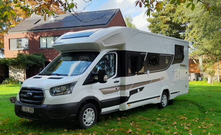 New Benimar Cocoon 463 10/2022 with silent roof air conditioning
