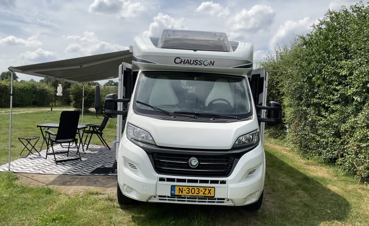 4 person very spacious Chausson camper 2019