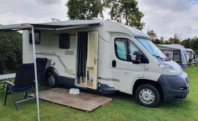 Camper de Luxe – ⭐Luxury and complete! with single length beds ⭐