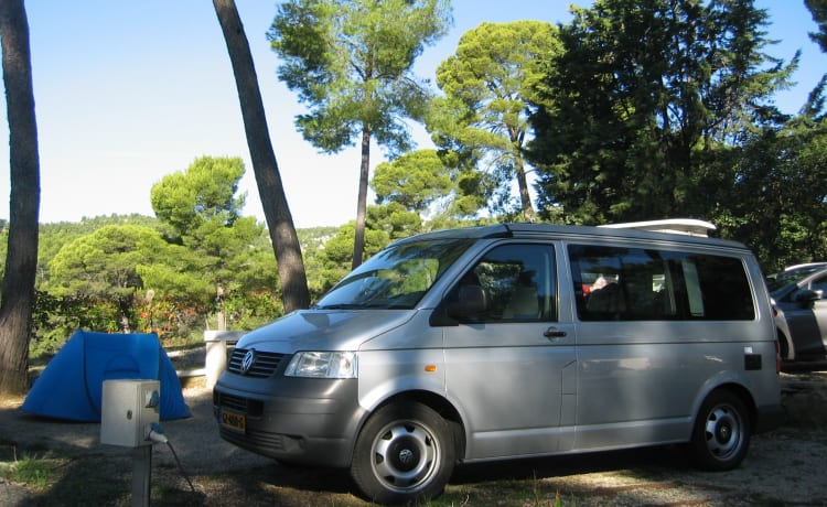 Bulli 2 – Budget buscamper Volkswagen T5 california