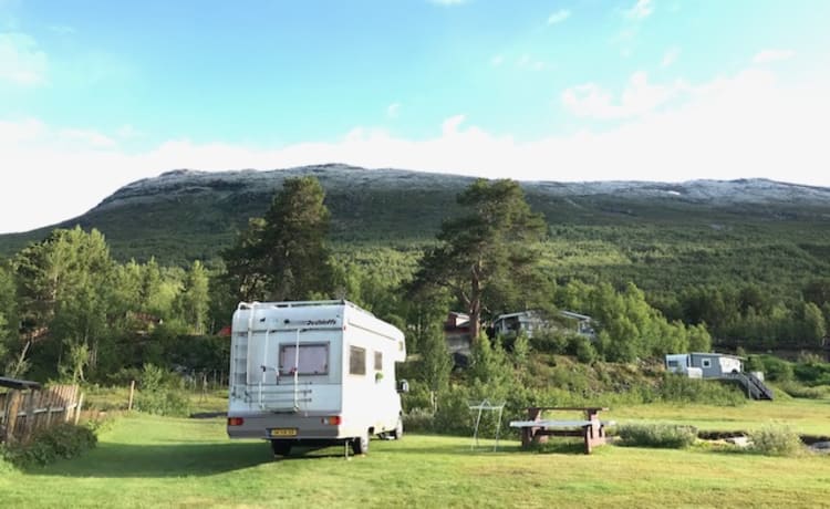 Uus op wielen – Spacious (family) camper (7 sleeping places!)