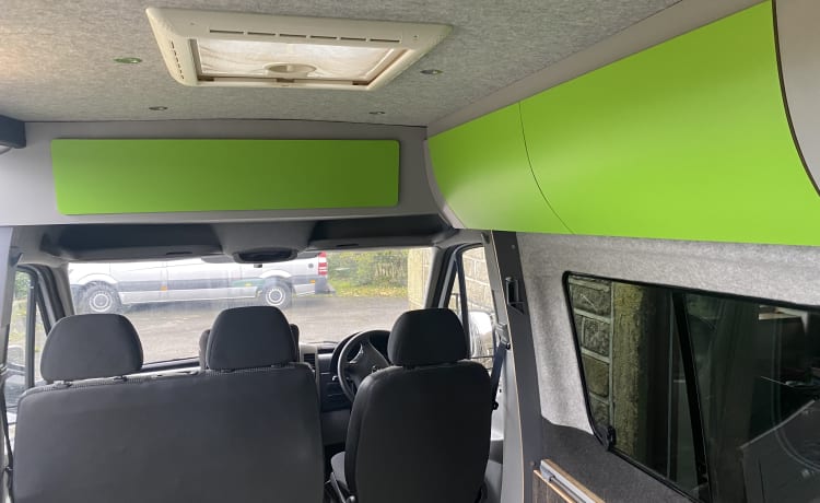 LWB – 4-5 berth Mercedes-Benz Sprinter 2013