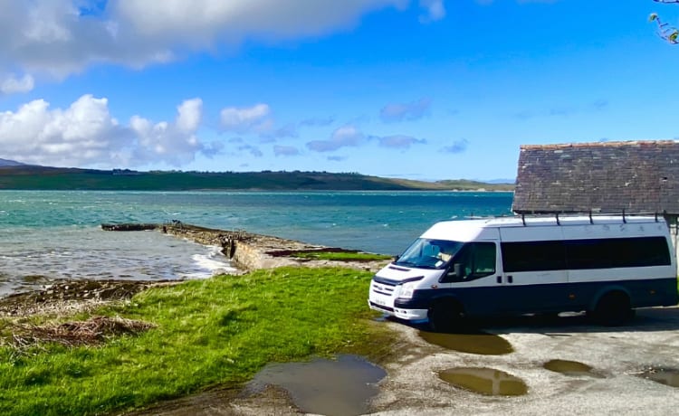 Geräumiger Ford Transit Campervan