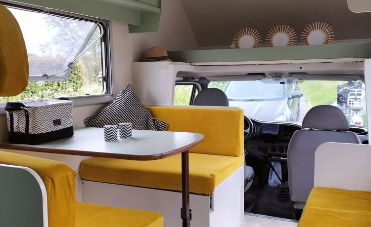 Camping-car atmosphérique 5 personnes avec literie