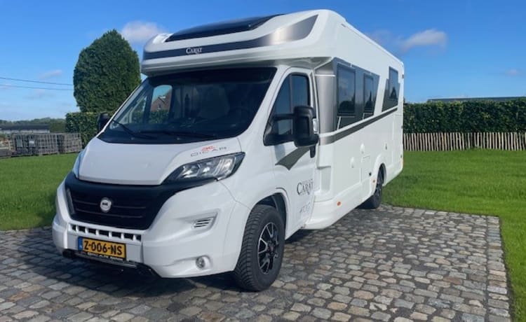 NIEUWE 5-persoons luxe camper te huur, incl. inventaris etc.