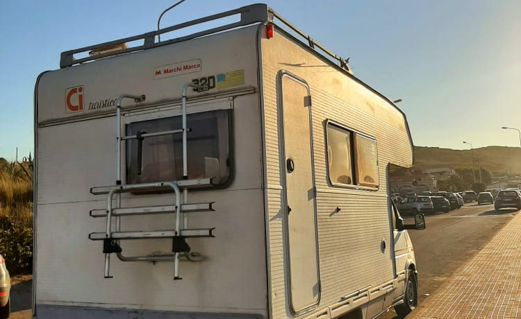 Tony's camper – Ford doorgang 2.5