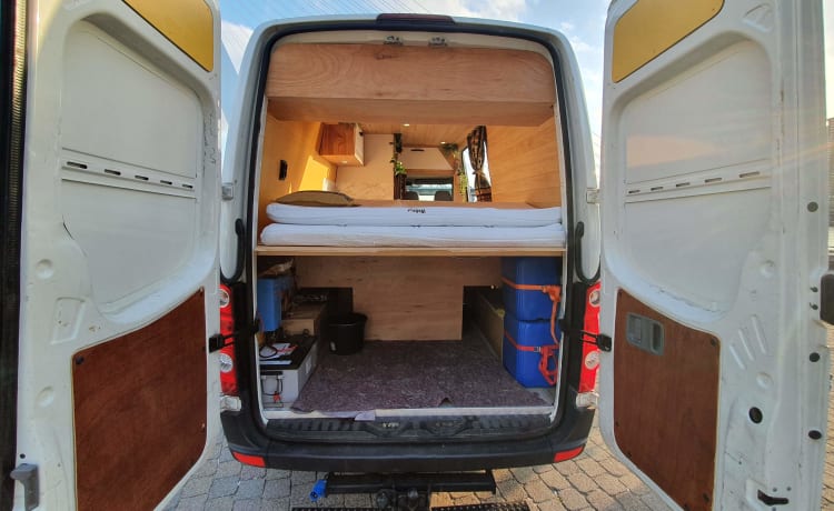 Bus camper VW Crafter off grid 3 persons