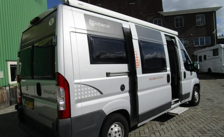 Globecar  – Globecar 3p Pössl bus uit 2013