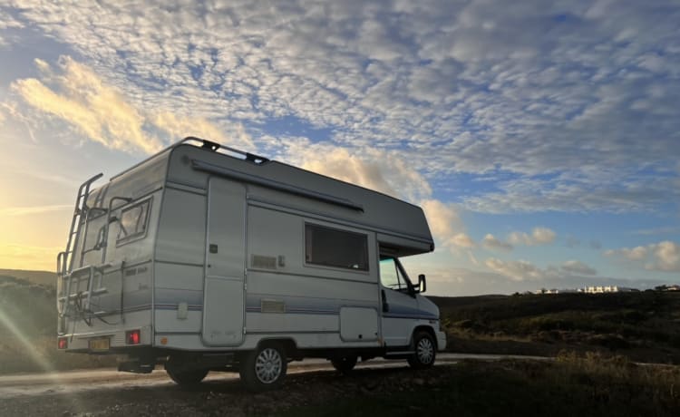 Classic Fiat Ducato (1993) (tot 4 pers) - Sfeervol en ruim. 