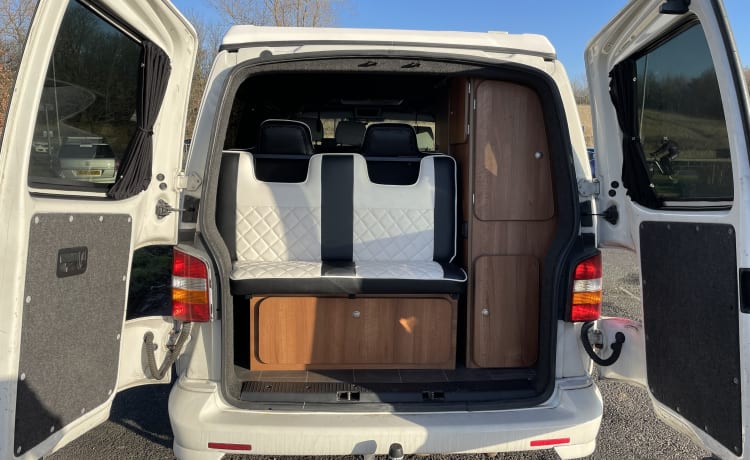 Shadow – Volkswagen T5 Camper