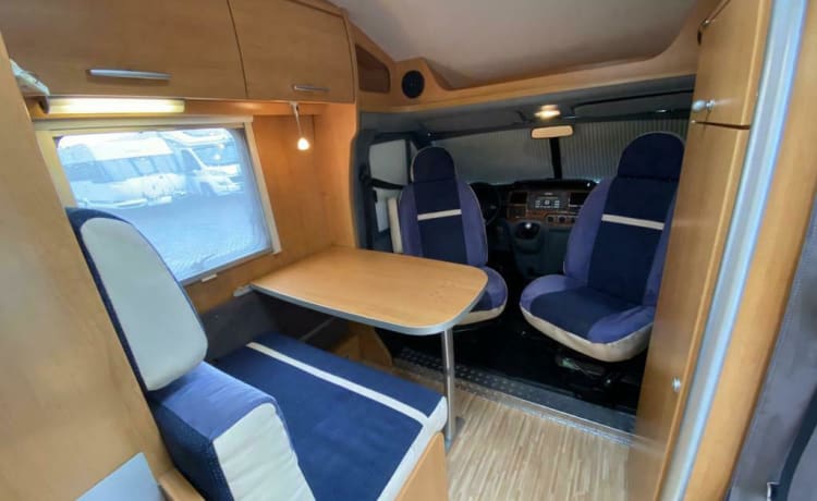 Odilon de mobilhome – Hymer semi-intégral