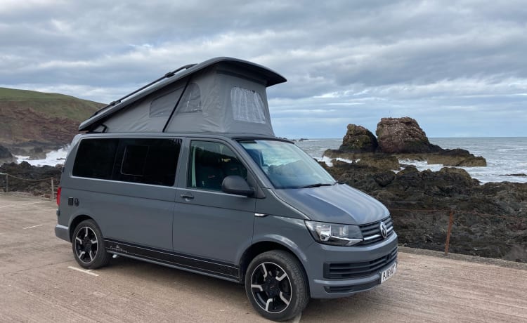 Gandalf – VW T6 Wohnmobil mit 4 Schlafplätzen