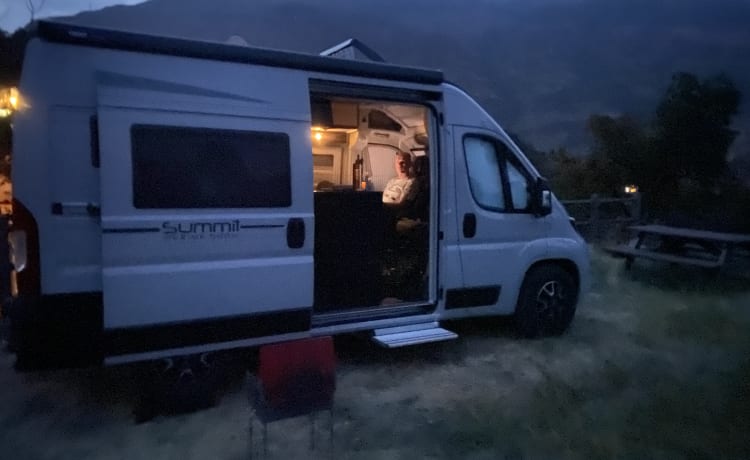 Ranger – New possl summit, bus camper of the year, with skyroof!