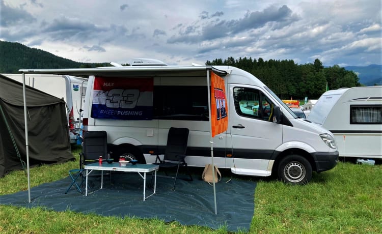 Co-Camper – Mercedes-Benz sprinter met houten interieur