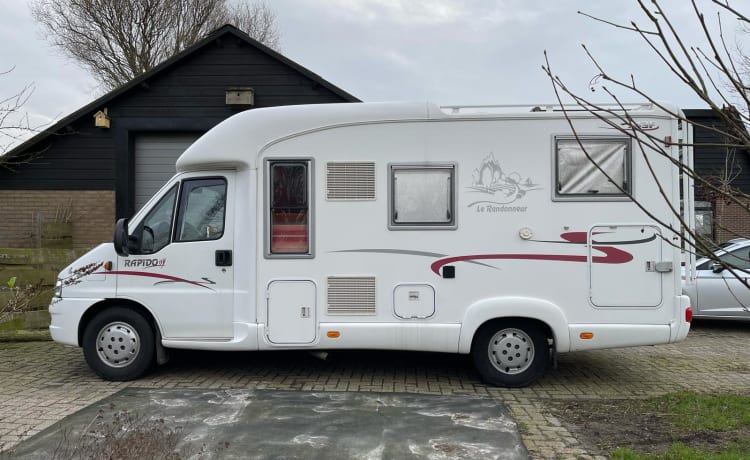 Mooie compacte camper 2/3 persoon