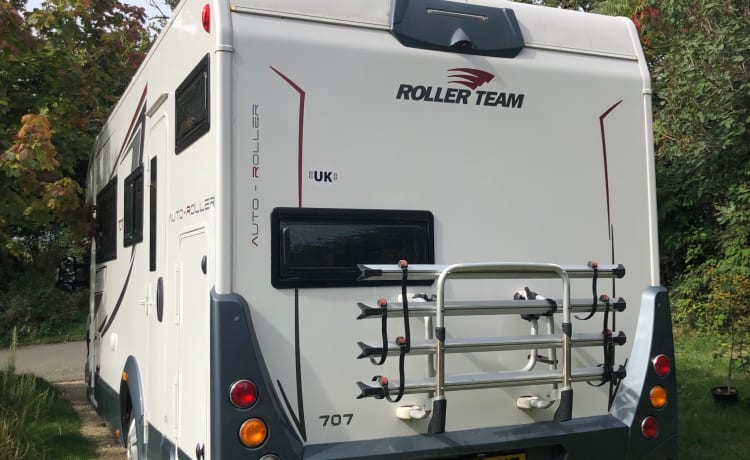 Jerome – ROLLER TEAM AUTO ROLLER 707, 7 BERTH, 6 BELTED SEATS