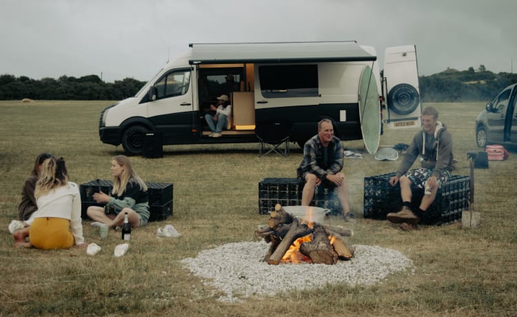 Nomad – 4 berth Volkswagen Crafter 