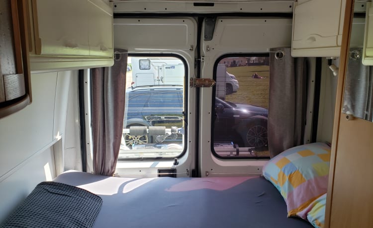 Amigo – Fiat bus camper for 2 people